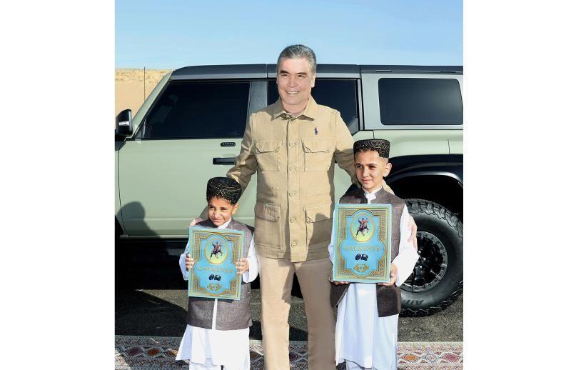 Gurbanguly Berdimuhamedow «Arkadagyň Ak ýoly bilen Serhetabat – Hyrat» gaz geçirijisiniň nobatdaky tapgyryna ak pata berdi