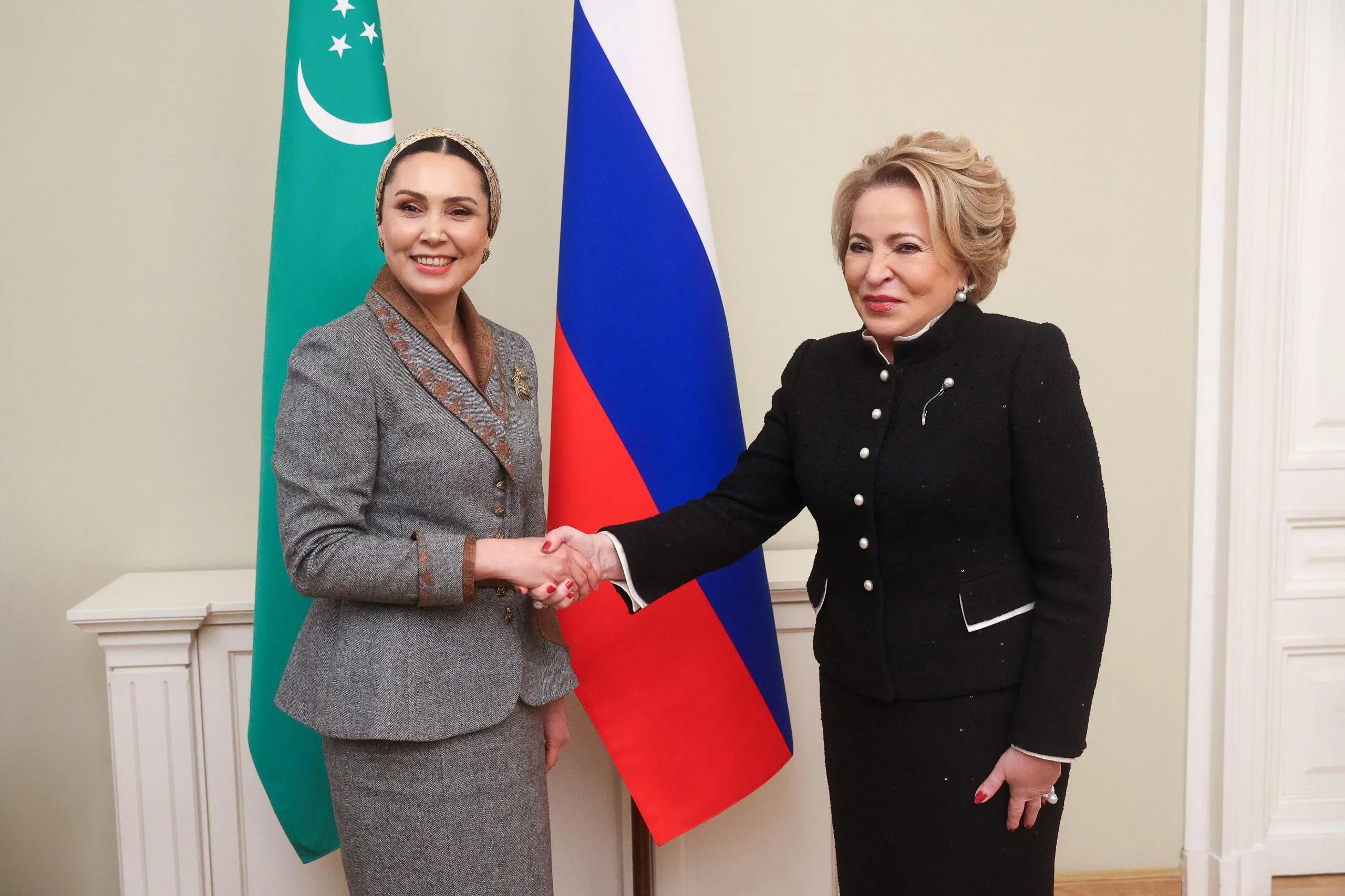 Огулджахан Атабаева пригласила российскую делегацию на конференцию в Туркменистан