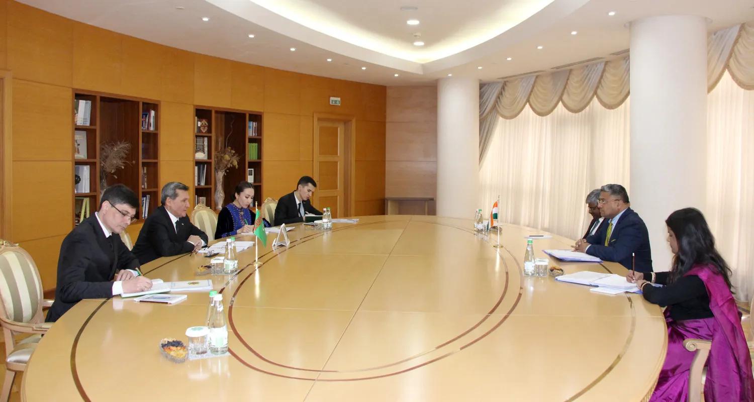 Türkmenistanyň we Hindistanyň arasyndaky hyzmatdaşlyk meseleleri maslahatlaşyldy 