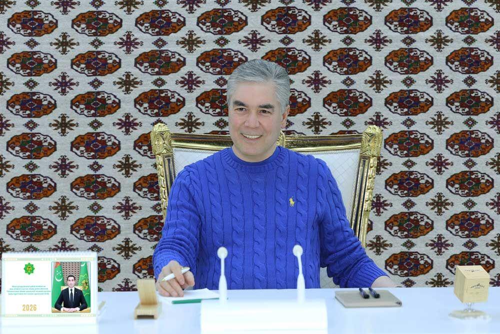 Gurbanguly Berdimuhamedow Arkadag şäherindäki ýol-ulag düzüminiň desgalary bilen tanyşdy