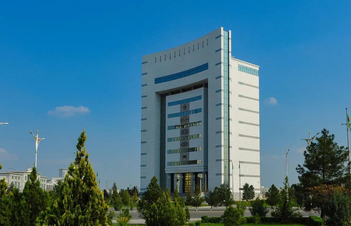 «Türkmenhaly» döwlet birleşigine hem-de öňdebaryjy halyçylara TÜRKSOÝ-nyň ýörite diplomy hem-de Minnetdarlyk hatlary gowşuryldy