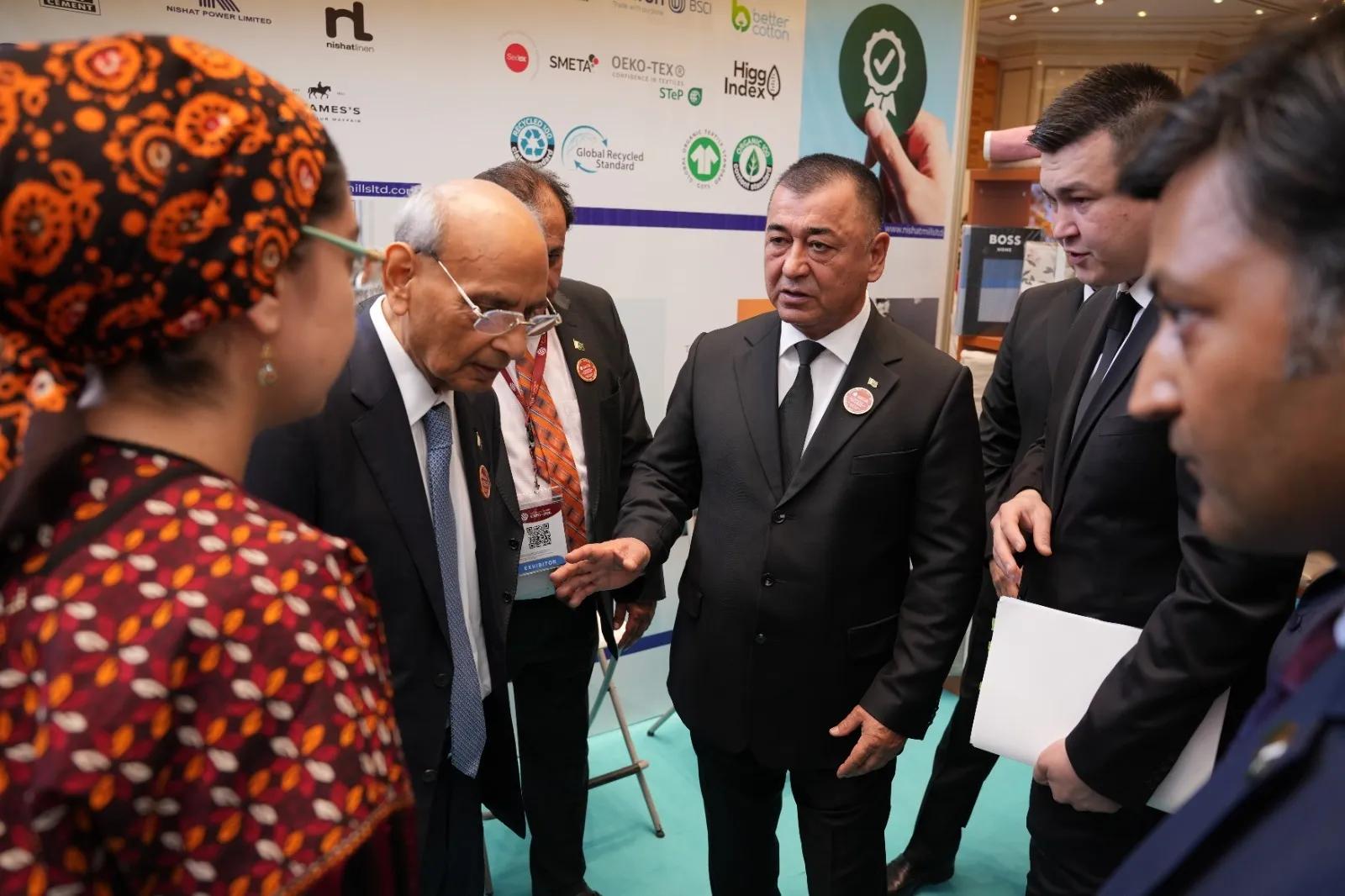 Pakistanyň dokma senagatynyň ägirdi Nishat Group Aşgabatdaky sergide öz önümlerini tanyşdyrdy