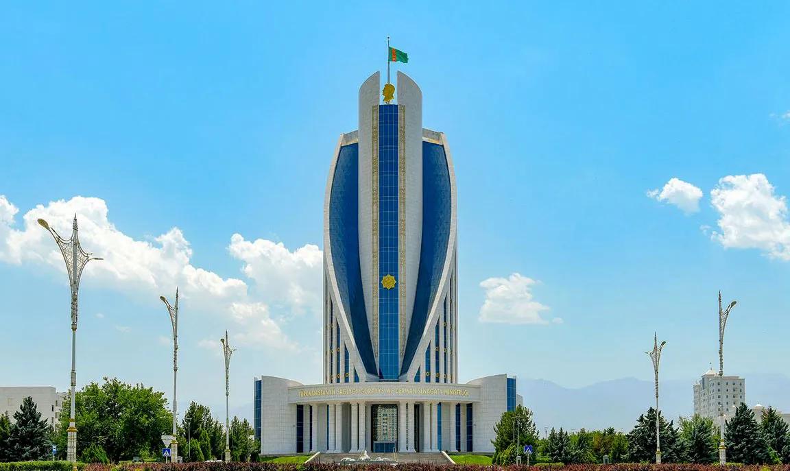 Türkmenistana BSGG-niň «Saglygy goraýyşda parahatçylygy, agzybirligi we diplomatiýany ösdürmekde goşan goşandy üçin» atly ýörite sylagy gowşuryldy