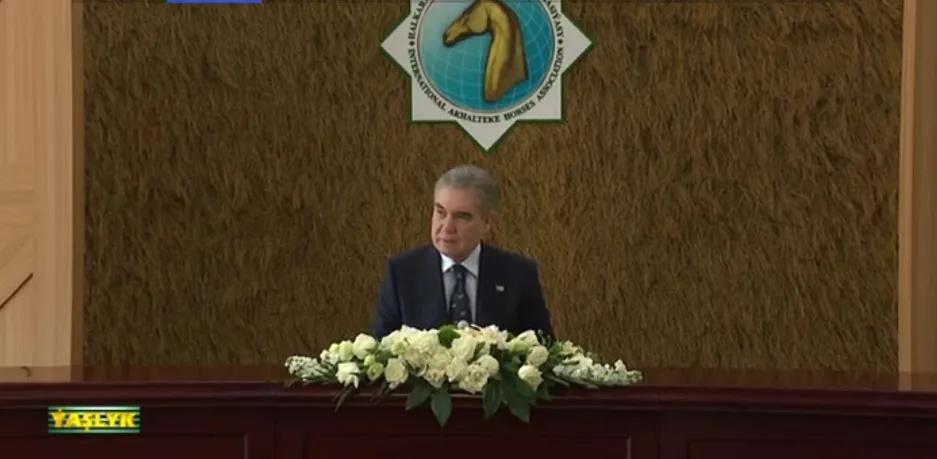 Gurbanguly Berdimuhamedow hytaýly atşynaslar bilen duşuşdy